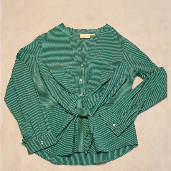 Anthropologie Tops - Anthropologie Maeve tie front blouse